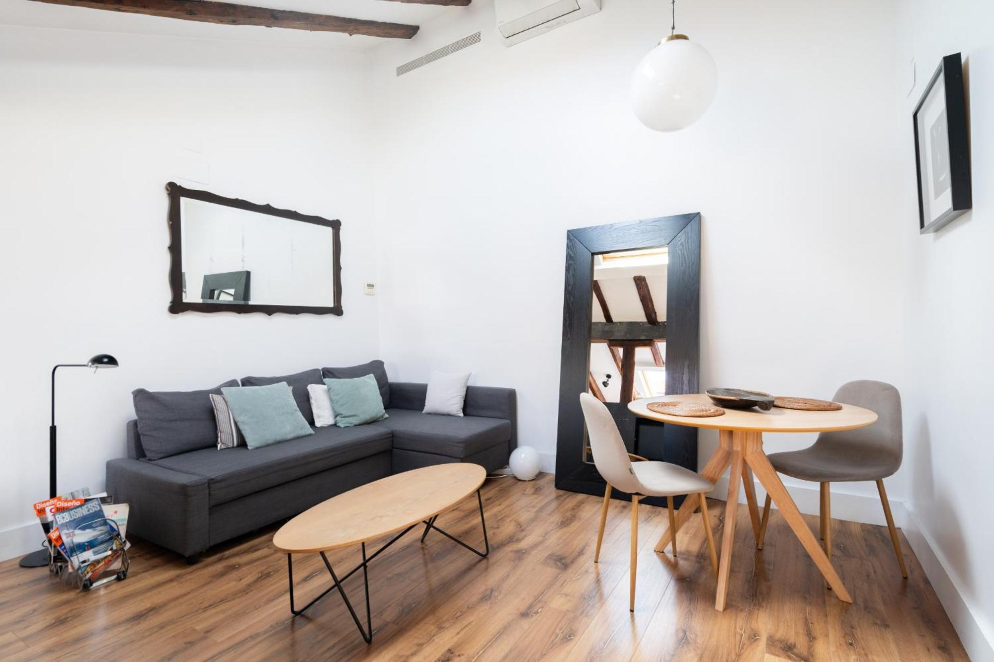 Apartamento En Alonso Martinez Alquiler Temporal Madrid Bagian luar foto